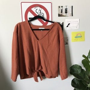 Textured top with tie